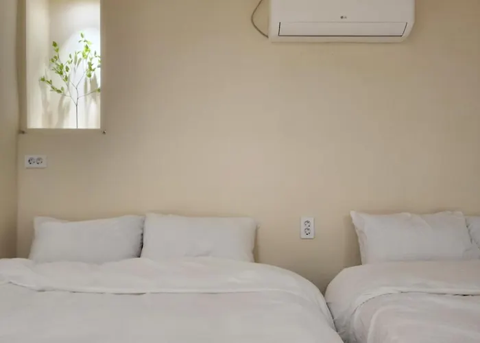 Check Apartment *